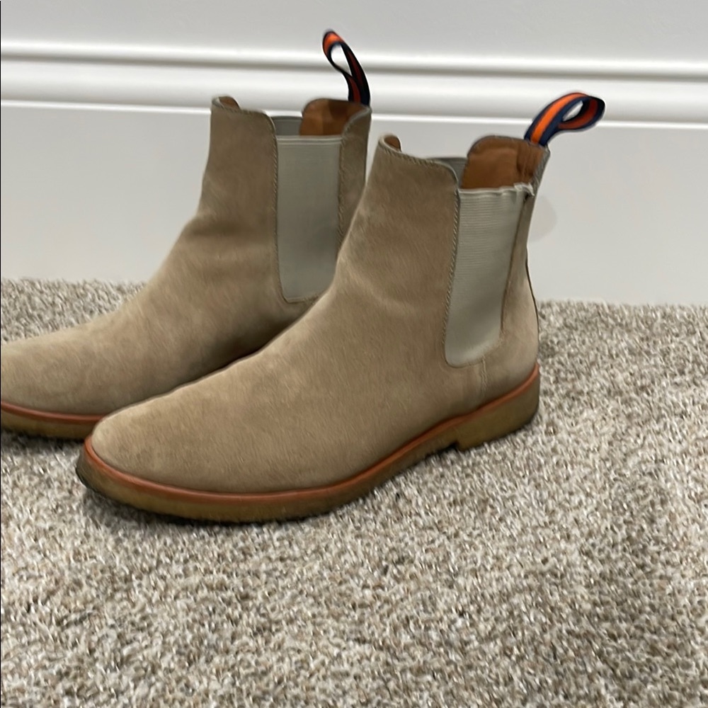 Tan Chelsea Boots with Elastic Panels and Durable Soles